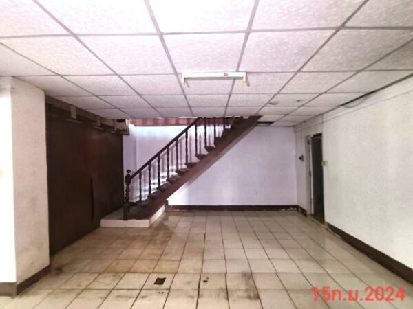 12 warehouses _photo