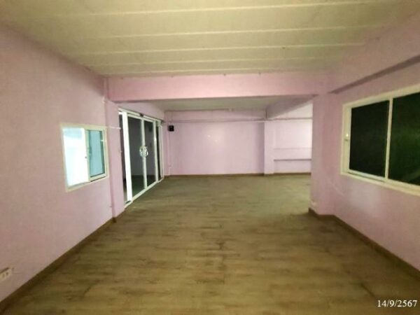04 Commercial Building _photo