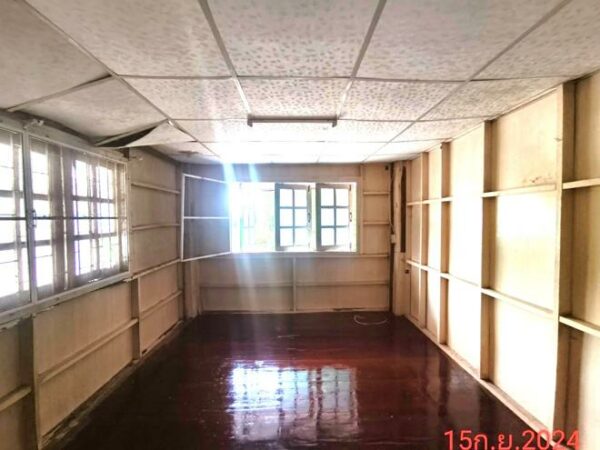 12 warehouses _photo