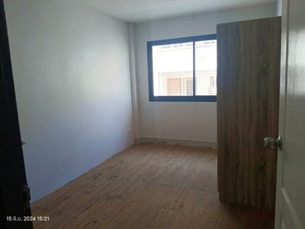 04 Commercial Building _photo