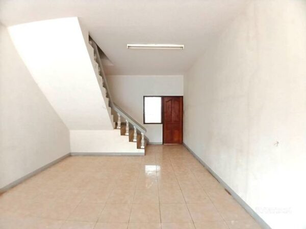 04 Commercial Building _photo