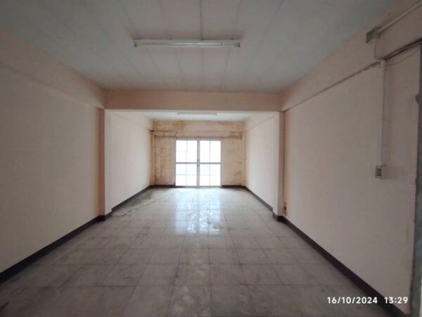 04 Commercial Building _photo