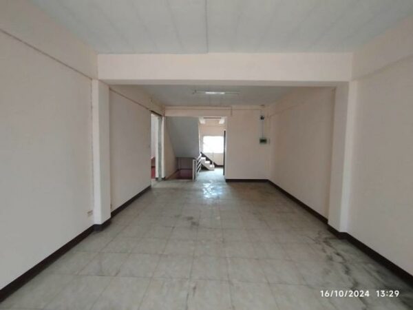 04 Commercial Building _photo