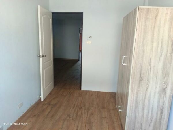 04 Commercial Building _photo