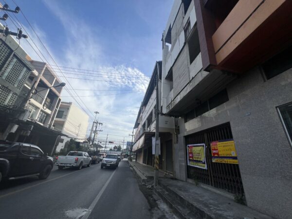 Commercial building _photo