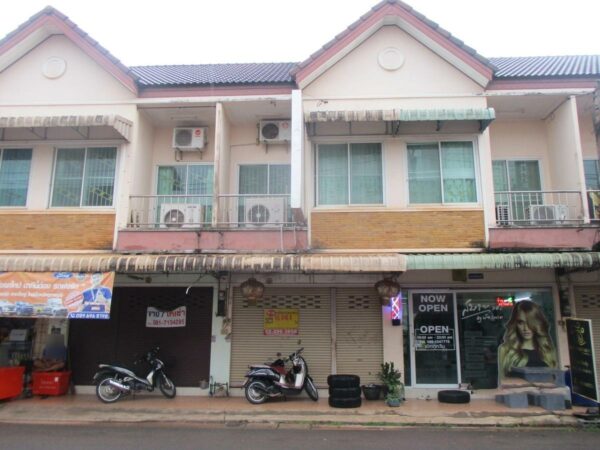 Commercial building, Surat Thani _photo