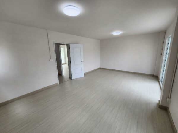 Commercial building _photo