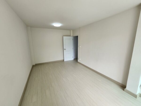 Commercial building _photo