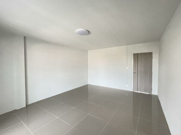 Commercial building _photo