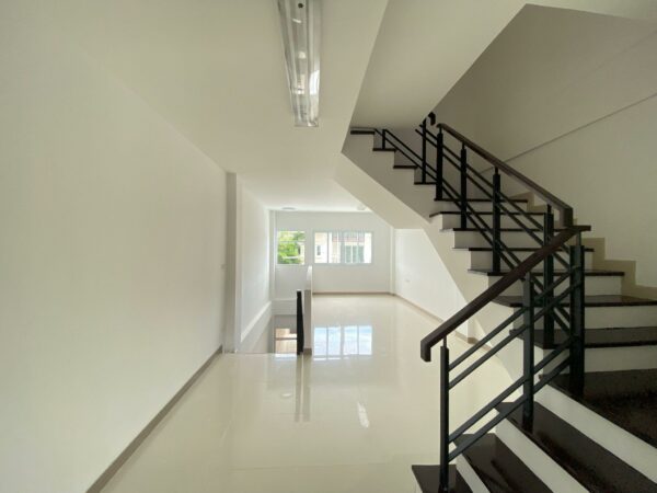 Commercial building _photo