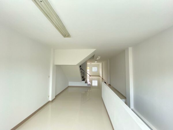 Commercial building _photo