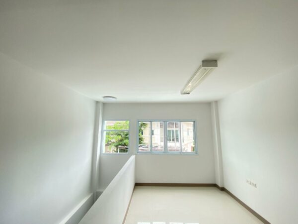 Commercial building _photo