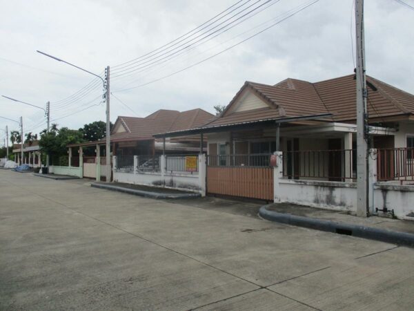 Ban Klang Muang PP 8 Village _photo