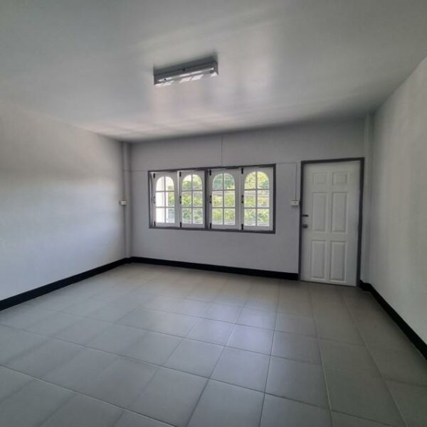 Commercial building _photo