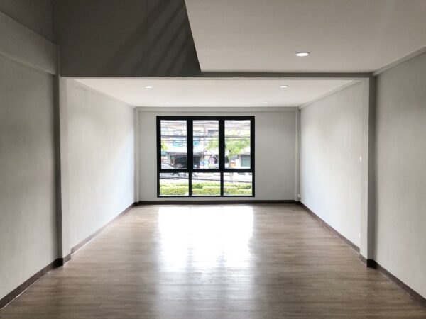 Commercial building _photo