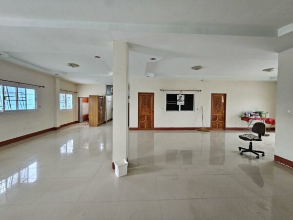 Commercial building _photo