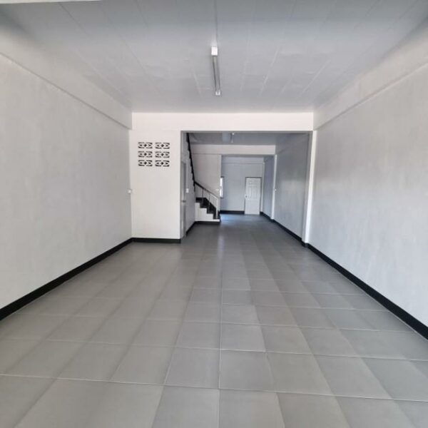 Commercial building _photo