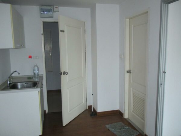Condominium Condominium Condominium B _photo