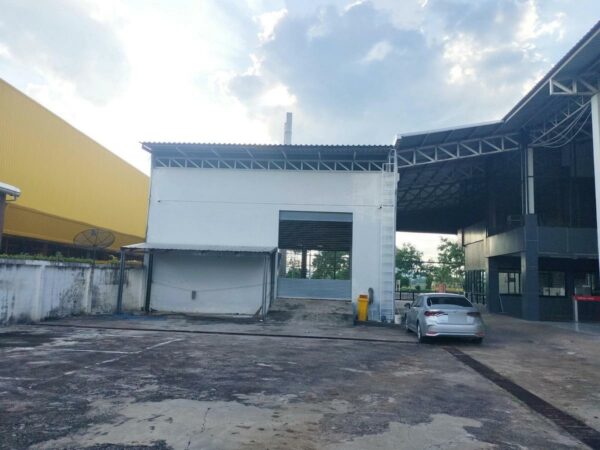 Car showroom, Phetchabun _photo