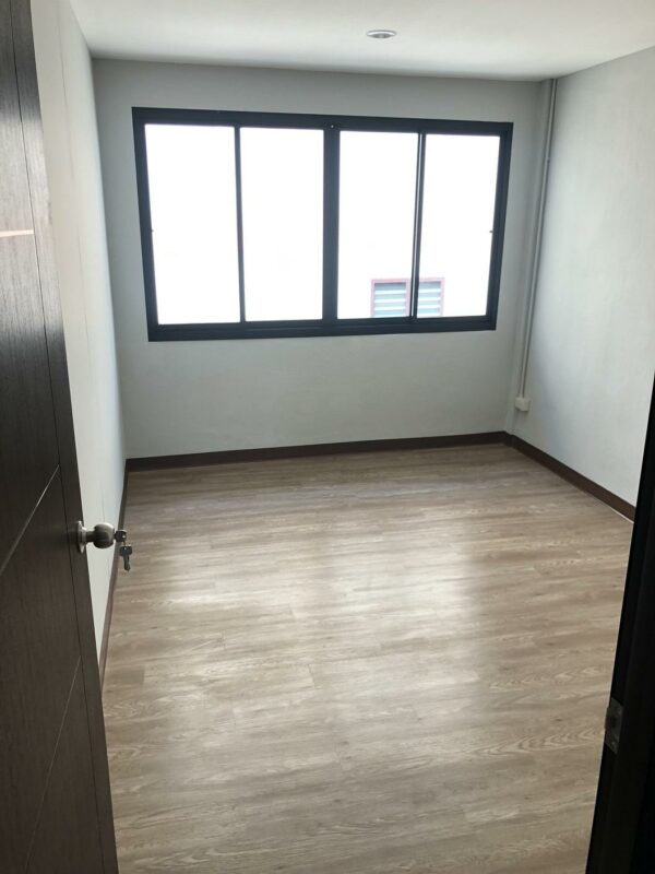 Commercial building _photo