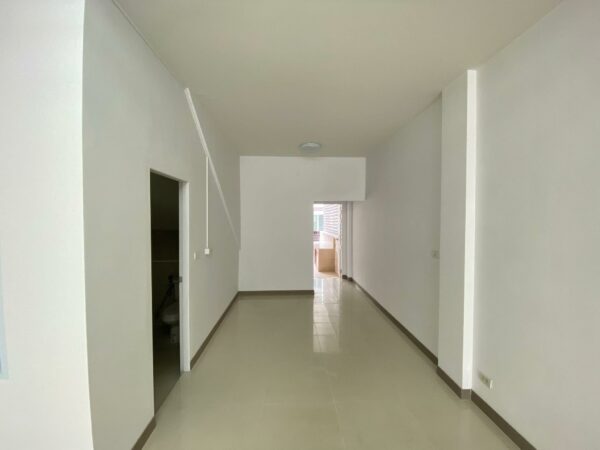 Commercial building _photo