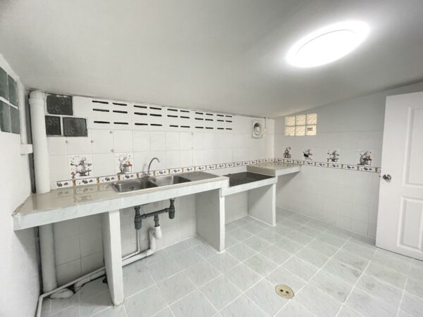 Commercial building _photo
