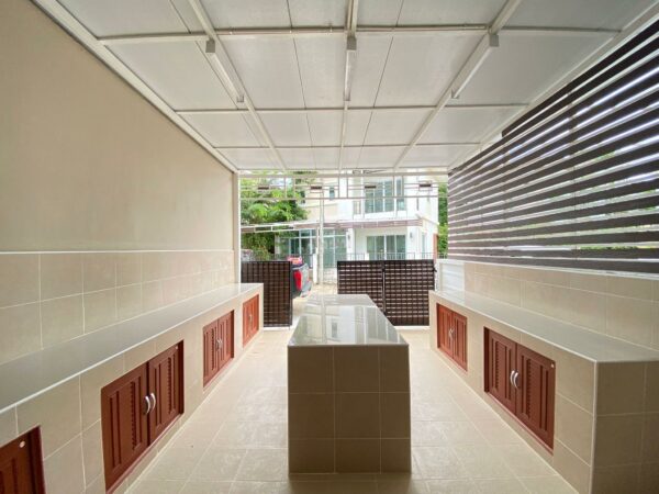 Commercial building _photo