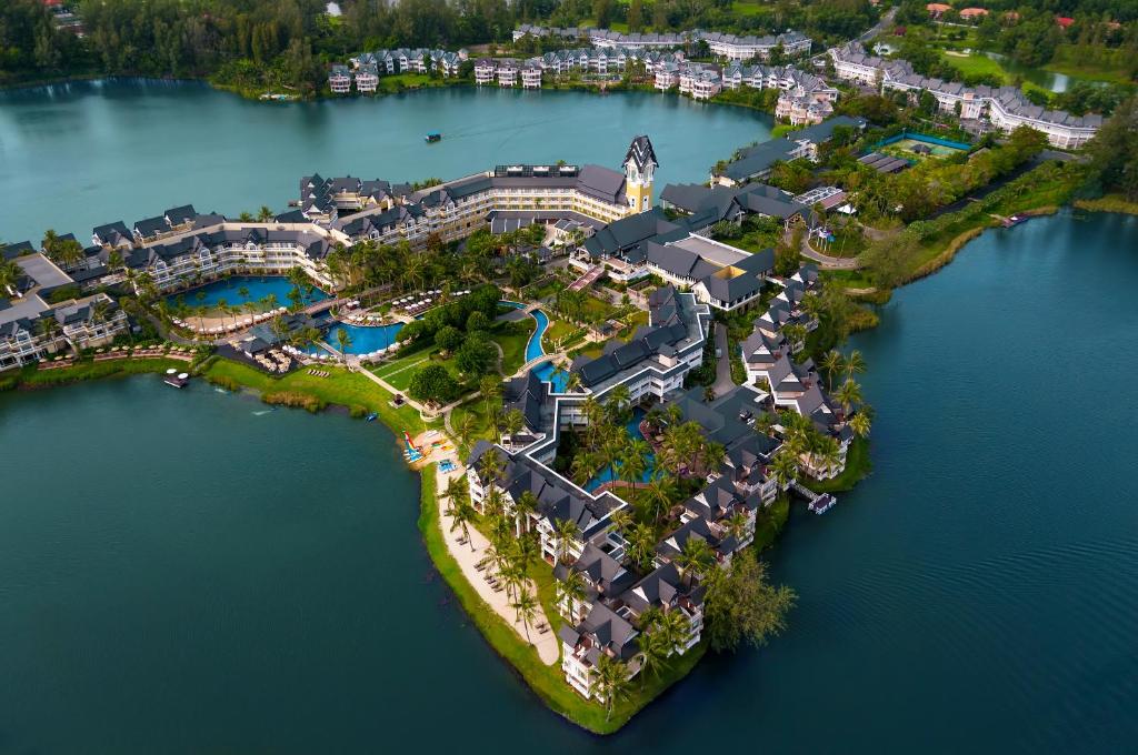 Angsana Lagoon Phuket: the perfect resort for golfers