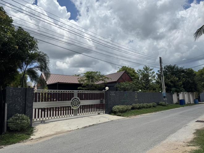 10 อาคารสำนักงาน | ชลบุรี บางละมุง โป่ง | 10-66-00260