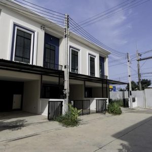 03 ทาวน์เฮ้าส์ | ชลบุรี บางละมุง บางละมุง | 03-88-06466