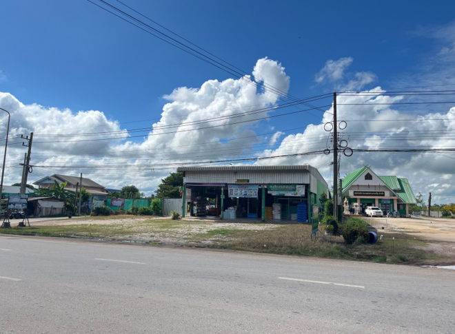 12 โกดัง | กำแพงเพชร ลานกระบือ ลานกระบือ | 12-66-01400