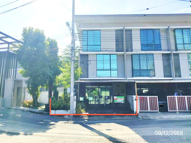 03 ทาวน์เฮ้าส์ | กรุงเทพมหานคร เขตคันนายาว คันนายาว | 03-88-06874